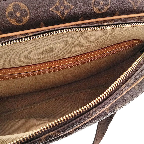 Louis Vuitton Monogram Reporter 28 Shoulder Bag - Picture 5 of 7